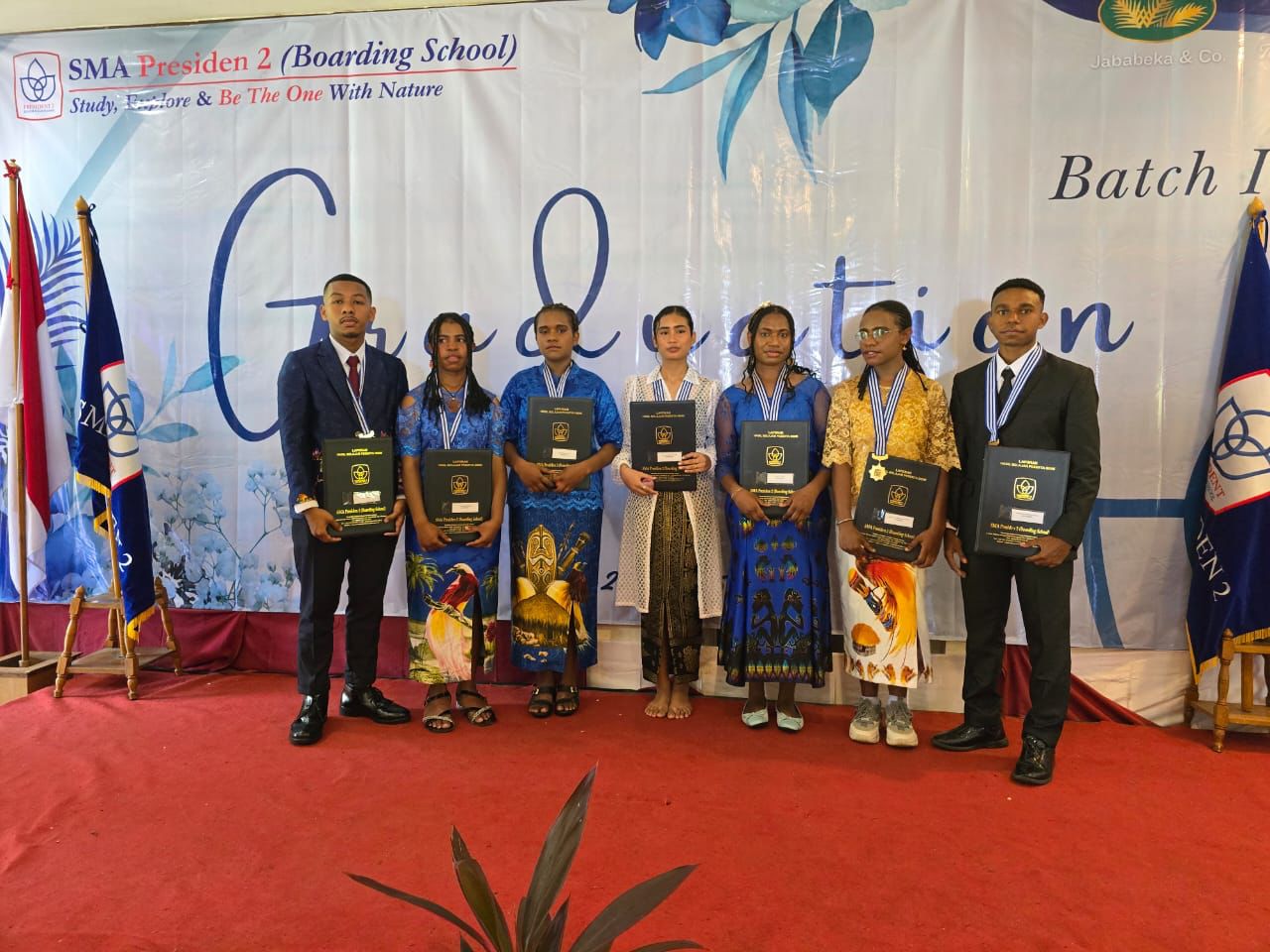 Foto Siswa yang tamat di SMA Presiden 2. (CEPOSONLINE.COM/ISTIMEWA)
