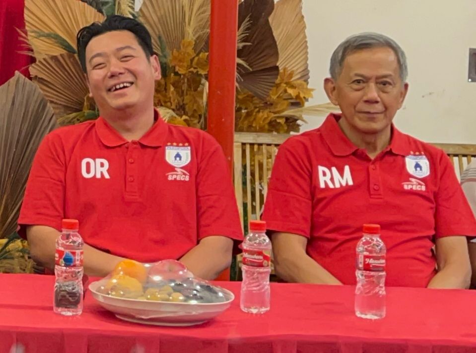 Owen Rahadiyan (kiri) bersama Rudi Maswi (kanan).