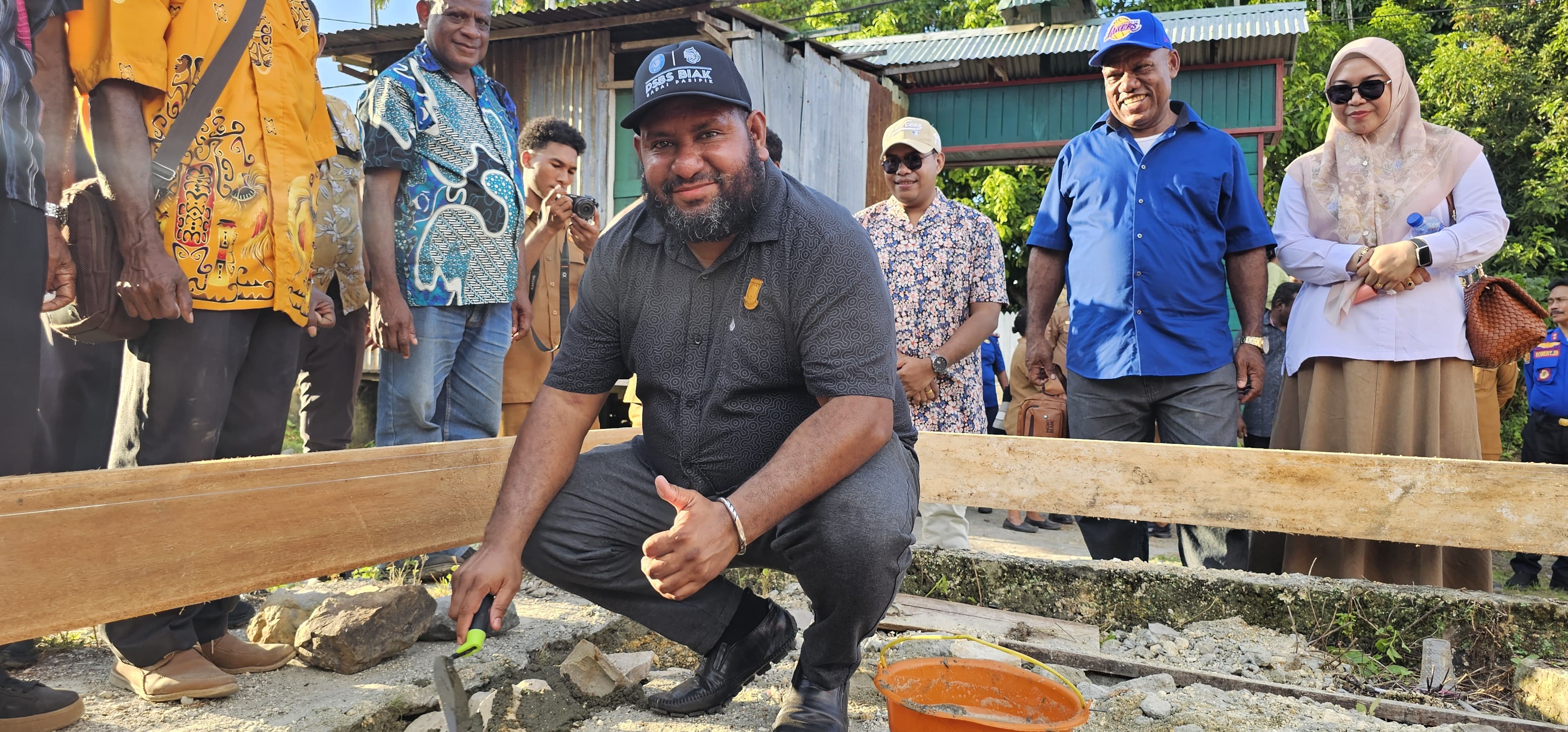 Anggota DPRK Kota Jayapura, Barto Taniauw. (CEPOSONLINE.COM/HANS PALEN)