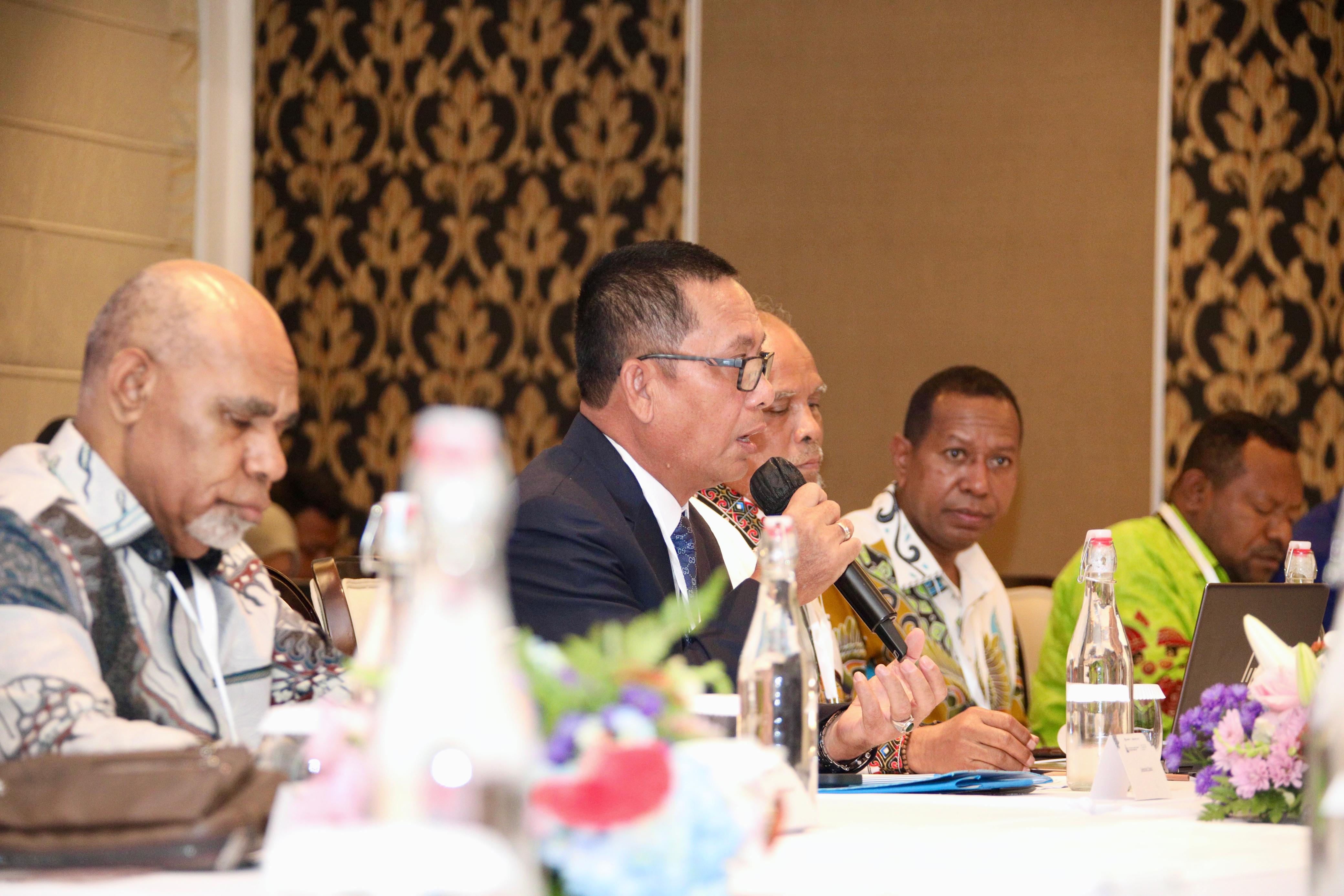 Pj Gubernur Papua, Ramses Limbong saat mengikuti kegiatan Asia Pacific Leader Summit di Bali, Selasa (17/6/2025). (CEPOSONLINE.COM/DISKOMINFO PAPUA)