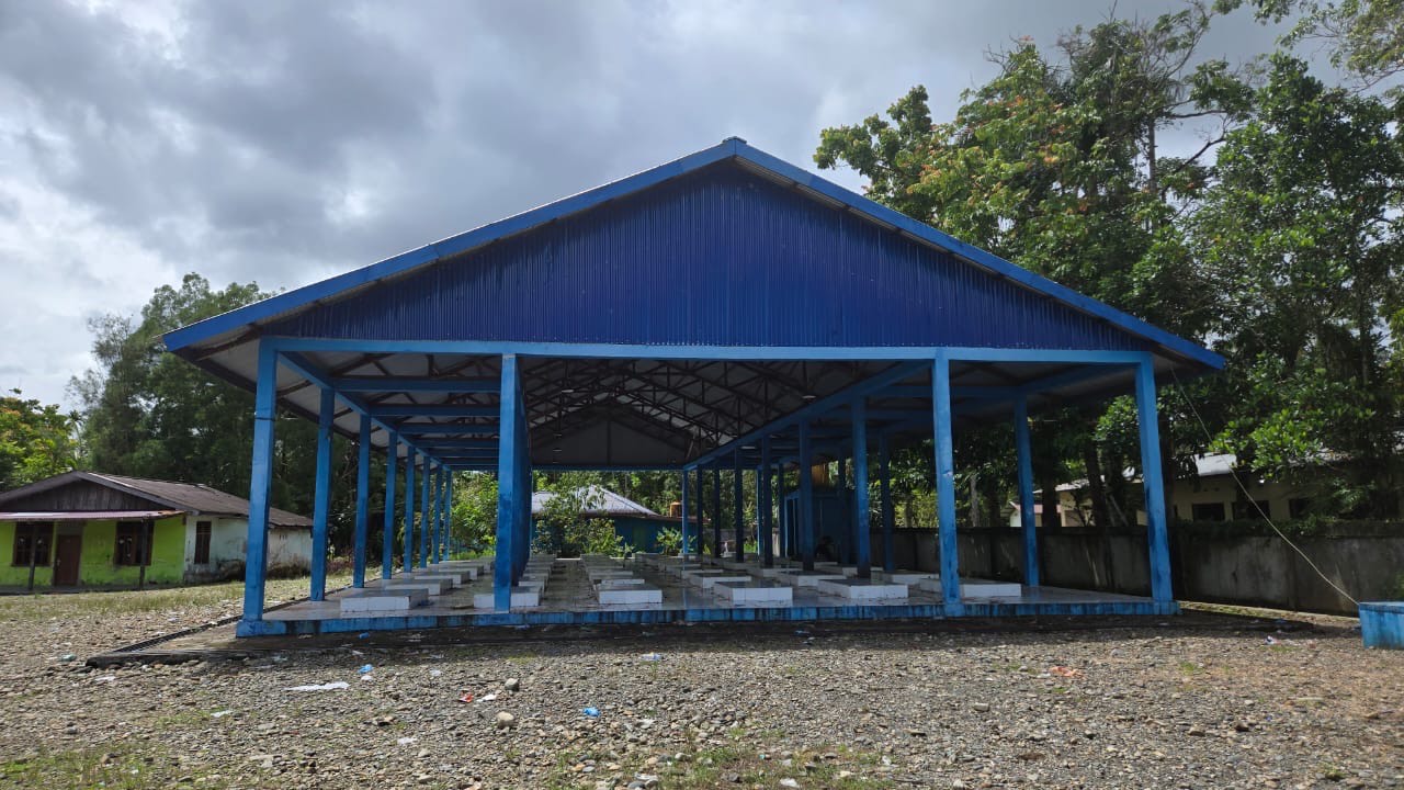 Pasar Tradisional Distrik Kwamki Narama. (Foto: Cenderawasih Pos/Moh. Wahyu Welerubun).