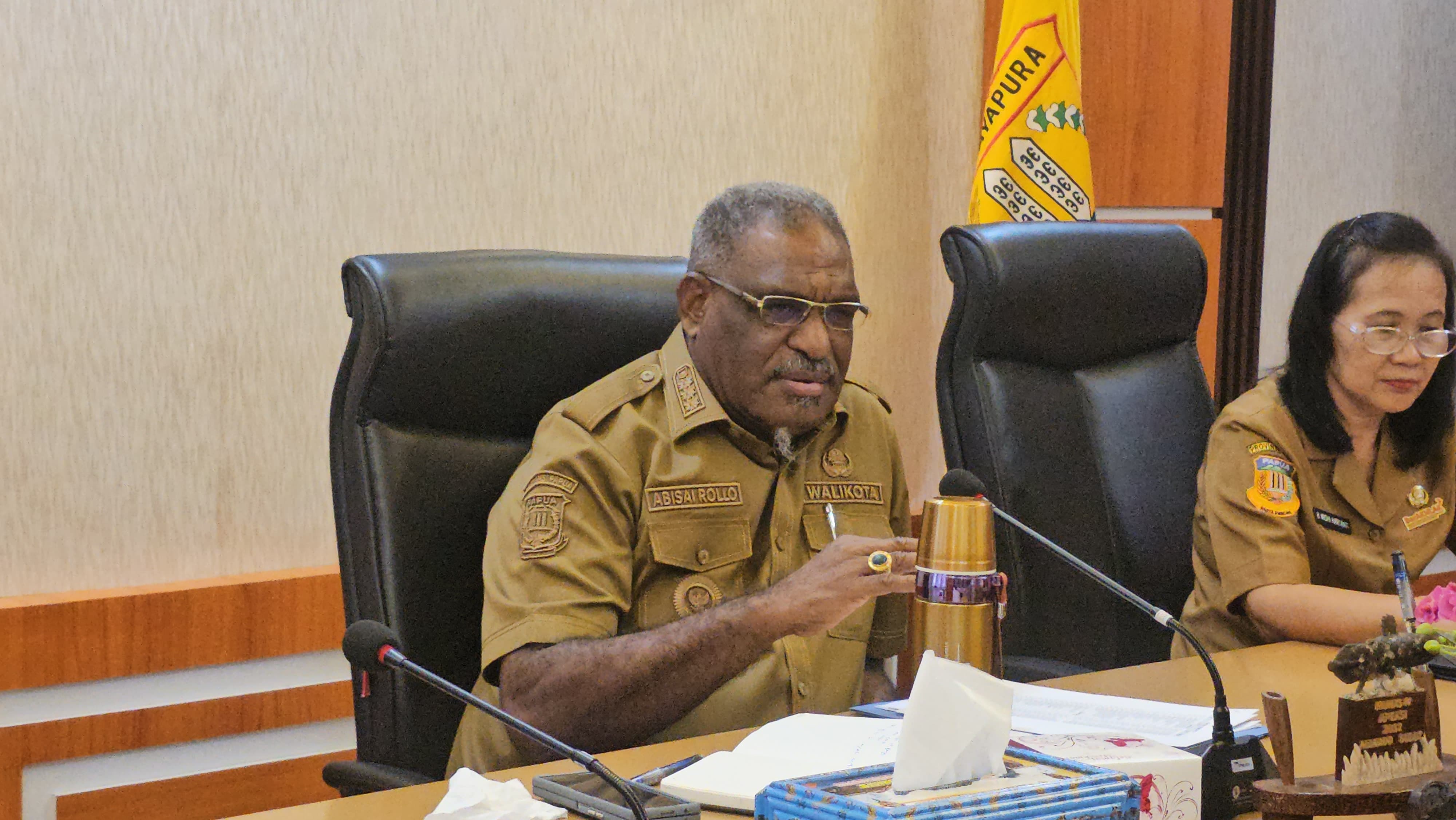 Wali Kota Jayapura, Abisai Rollo.(CEPOSONLINE.COM/HANS PALEN)