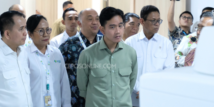 Wakil Presiden, Gibran Rakabumin, saat meninjau RSUP Jayapura, Kamis 18 September 2025.