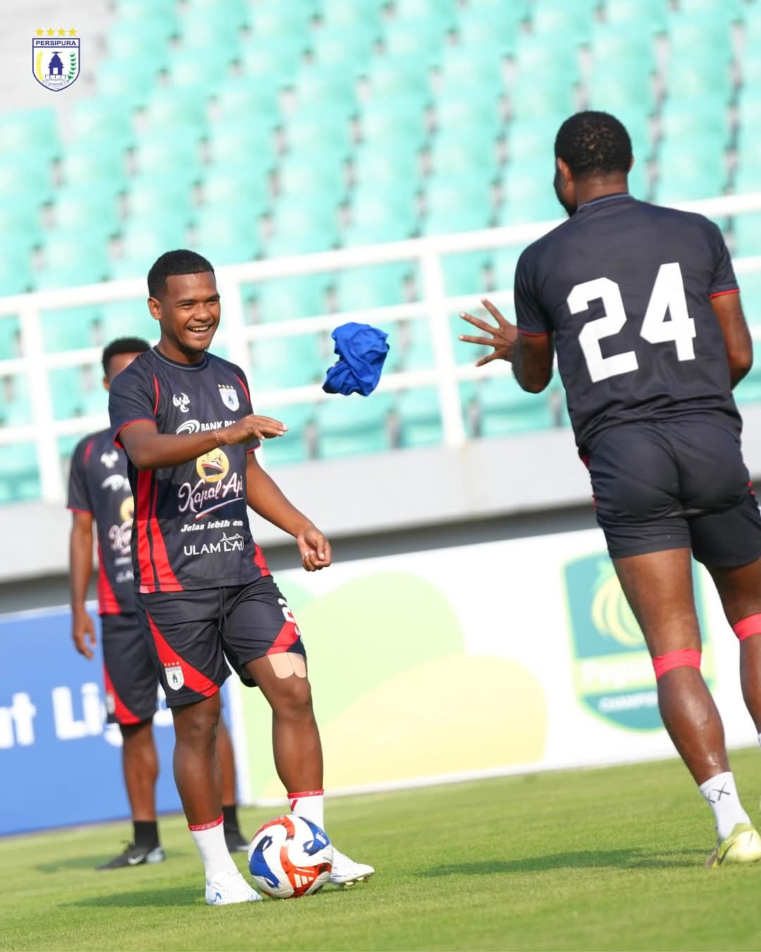 Ramai Rumakiek (CEPOSONLINE.COM/SYAIFUL PERSIPURA)