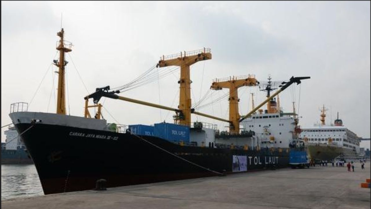 Ilustrasi - Dinas Perhubungan tengah mempertimbangkan pembukaan jalur pelayaran baru Kasonaweja&ndash;Biak (Mamberamo Raya&ndash;Biak) guna mempercepat konektivitas arus barang dan orang antarwilayah di Papua.