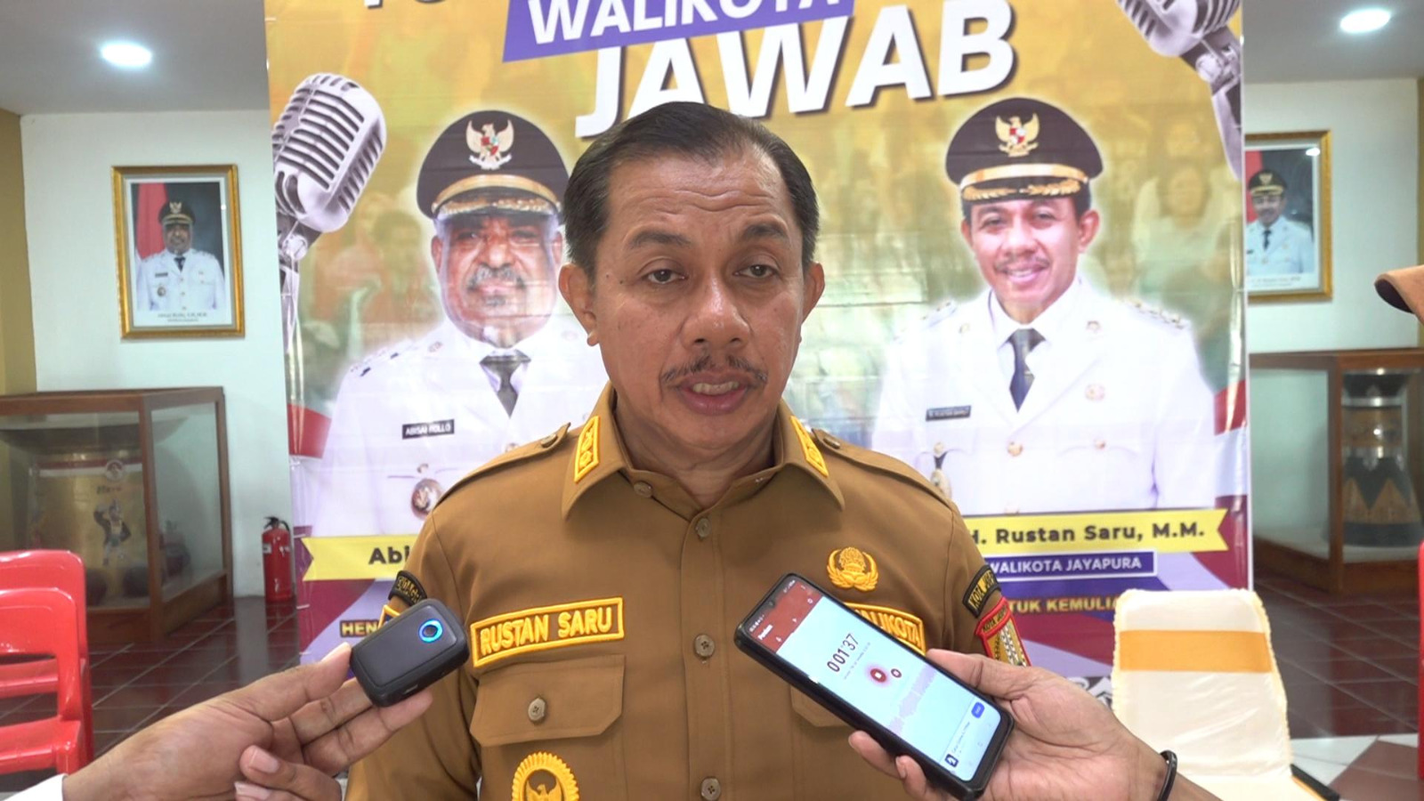 Wakil Wali Kota Jayapura, H. Rustan Saru. (CEPOSONLINE.COM/HANS PALEN)