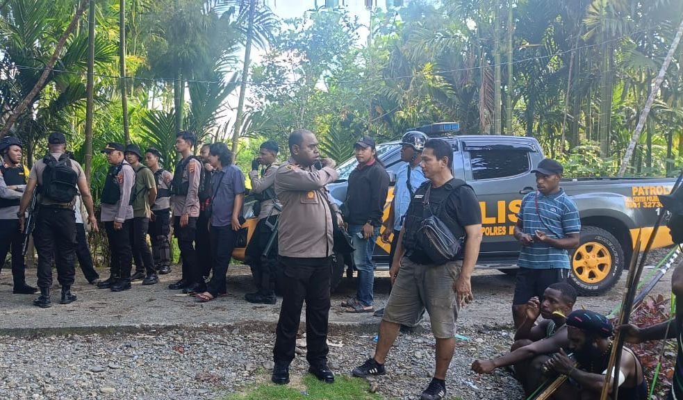 Pihak kepolisian masih menduduki TKP bentrok di Distrik Kwamki Narama. (Polsek Kwamki Narama).