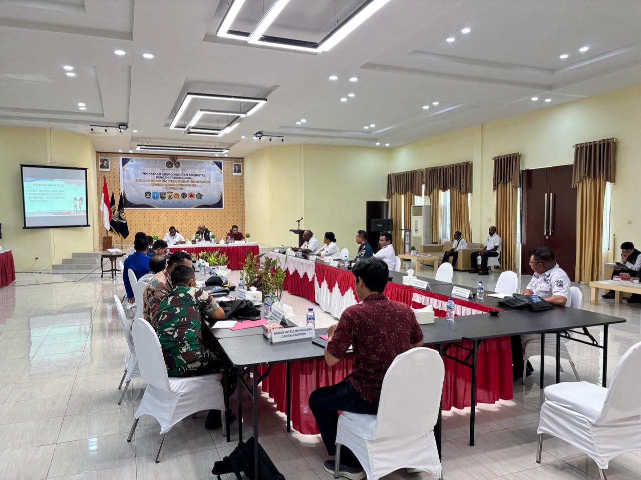Rapat Koordinasi Tim Pengawasan orang Asing di Kabupaten Supiori, Rabu (29/10). (Imigrasi Biak)