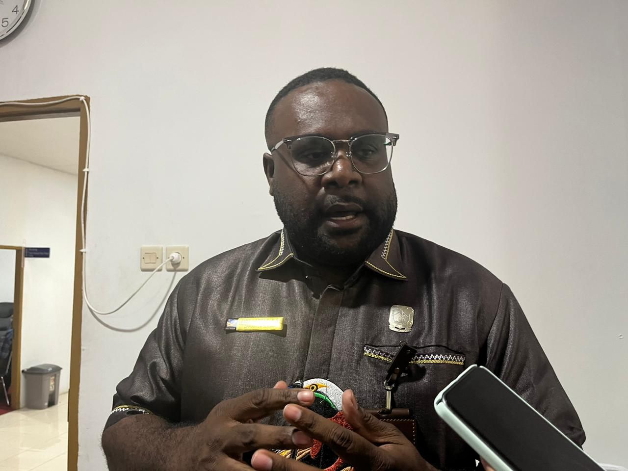 Wakil Ketua Komisi V DPR Papua Tengah, Anis Labene. (CEPOSONLINE.COM/THERE)