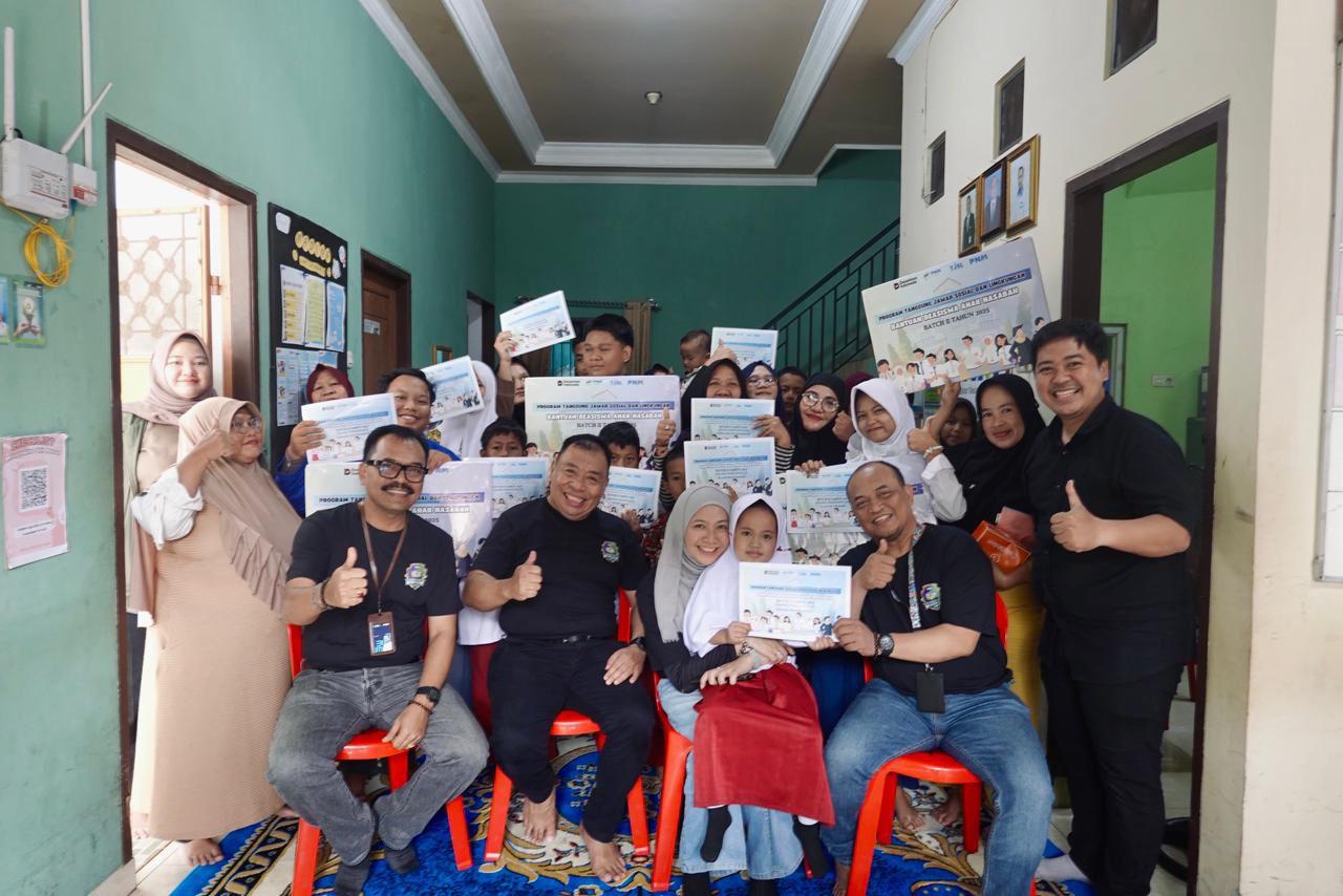 PNM Salurkan Beasiswa untuk Masa Depan Pendidikan Anak Nasabah&nbsp;(PNM)