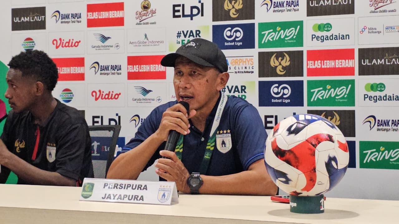 Pelatih Persipura, Rahmad Darmawan. (CEPOSONLINE.COM/HANS PALEN).