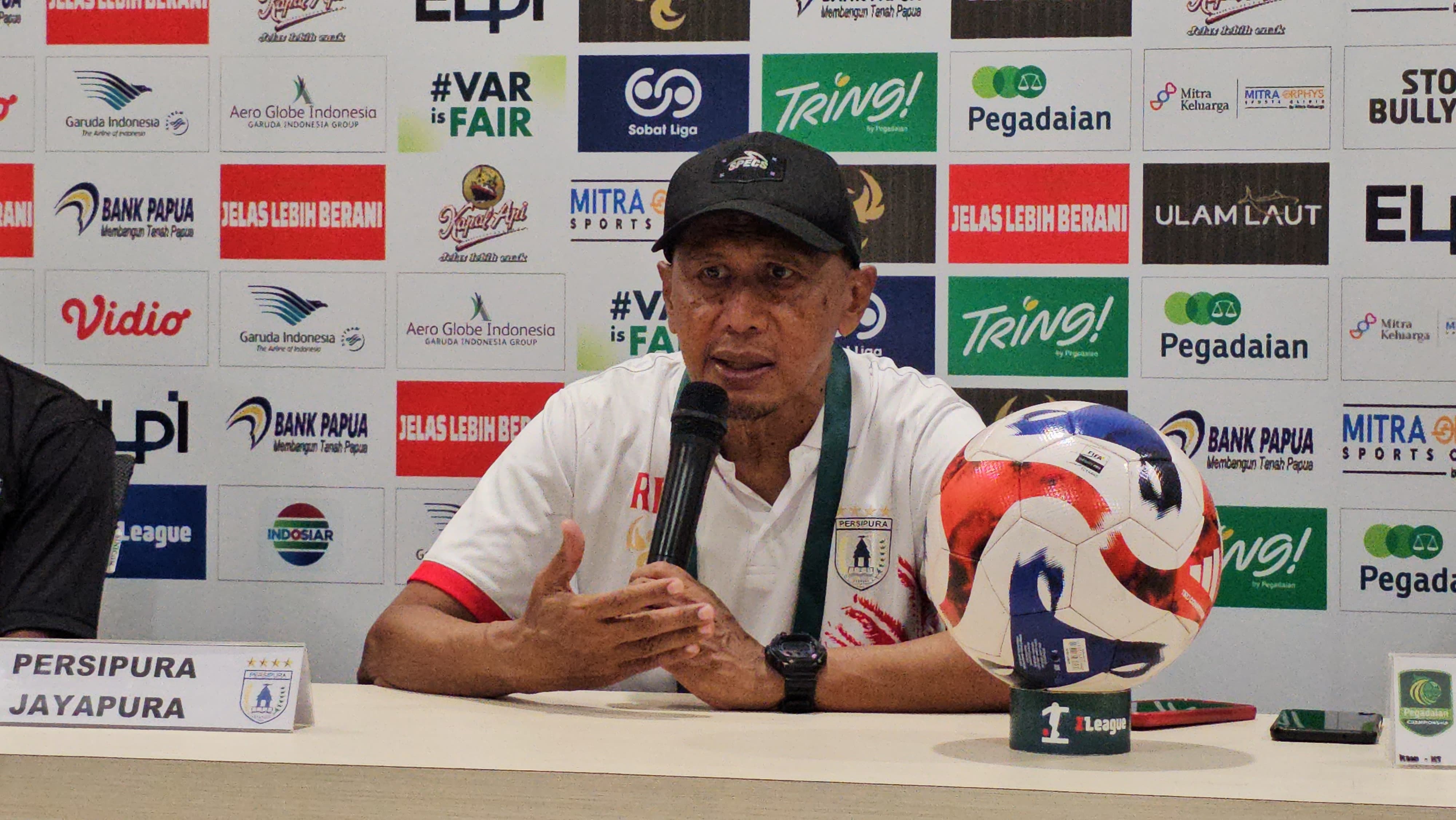 Pelatih Persipura, Rahmad Darmawan (CEPOSONLINE.COM/HANS PALEN).
