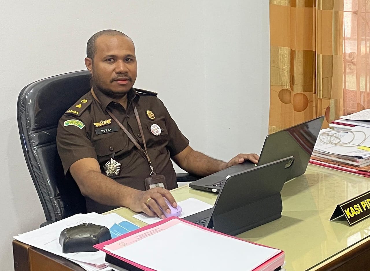 Stiven Umbora, SH, MH (Ceposonline.com/Sulo)