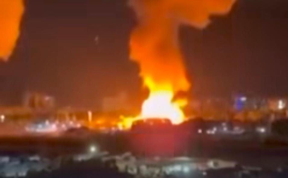 Sejumlah ledakan dahsyat terdengar di Caracas, ibukota Venezuela pada Sabtu, (3/12/2026)