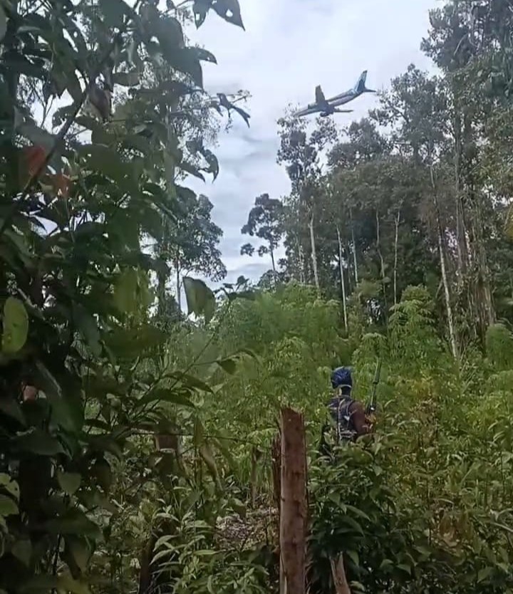 TNPB OPM Kodap Yahukimo menembaki pesawat yang sedang melintas di wilayah mereka, Rabu (13/1/2026) (CEPOSONLINE.COM/IST)