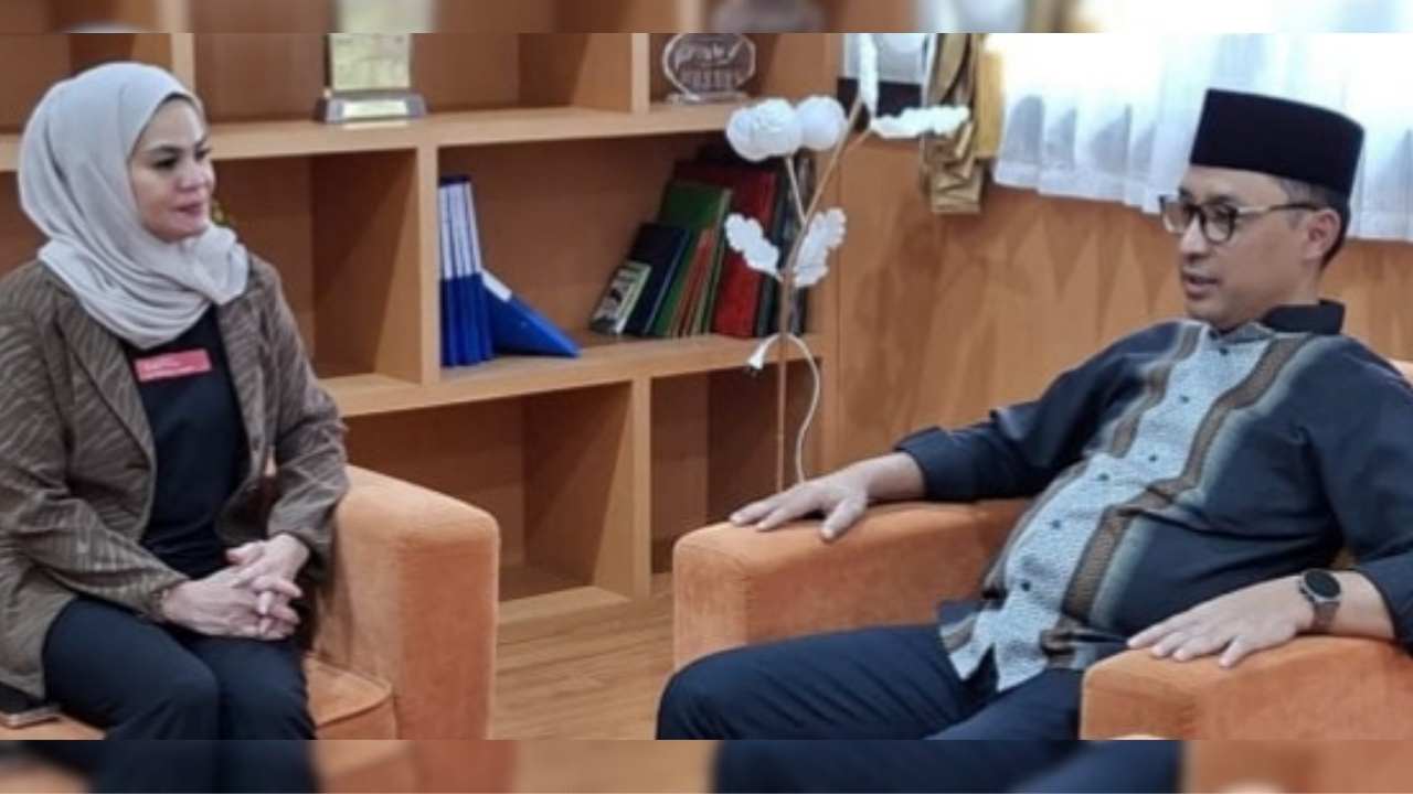 Wakil Bupati Sarmi, Jumriati, didampingi Kepala BKPSDM Sarmi, saat melakukan pertemuan dengan Kepala Kantor Regional IX BKN Jayapura, Nur Hasan, Jumat (16/1/2026). (CEPOSONLINE.COM/FOTO ISTIMEWA)