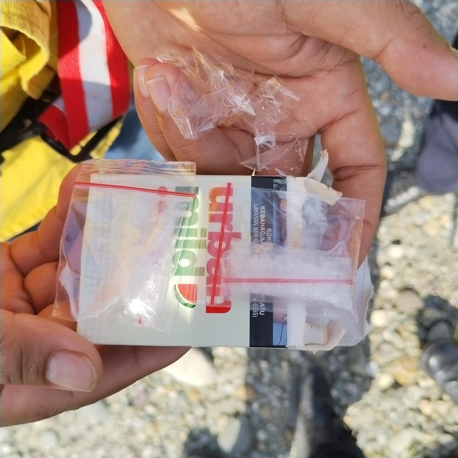 Barang bukti yang diamankan petugas di Bandara Mozes Kilangin Timika. Senin (19/1/2026). (Ceposonline.com/ Humas Polres Mimika).