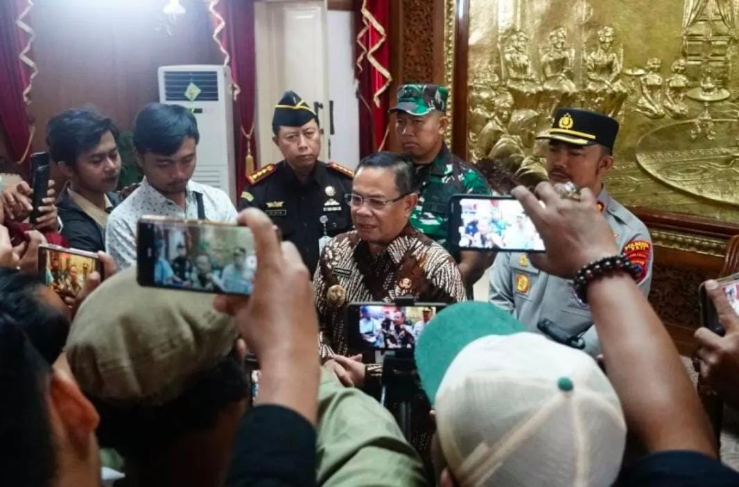 Bupati Pati Sudewo yang didampingi Kajari Pati, Dandim 0718 Pati, dan Kapolresta Pati di Pati, Jateng, Jumat (8/8). (Humas Pemkab Pati/Antara)