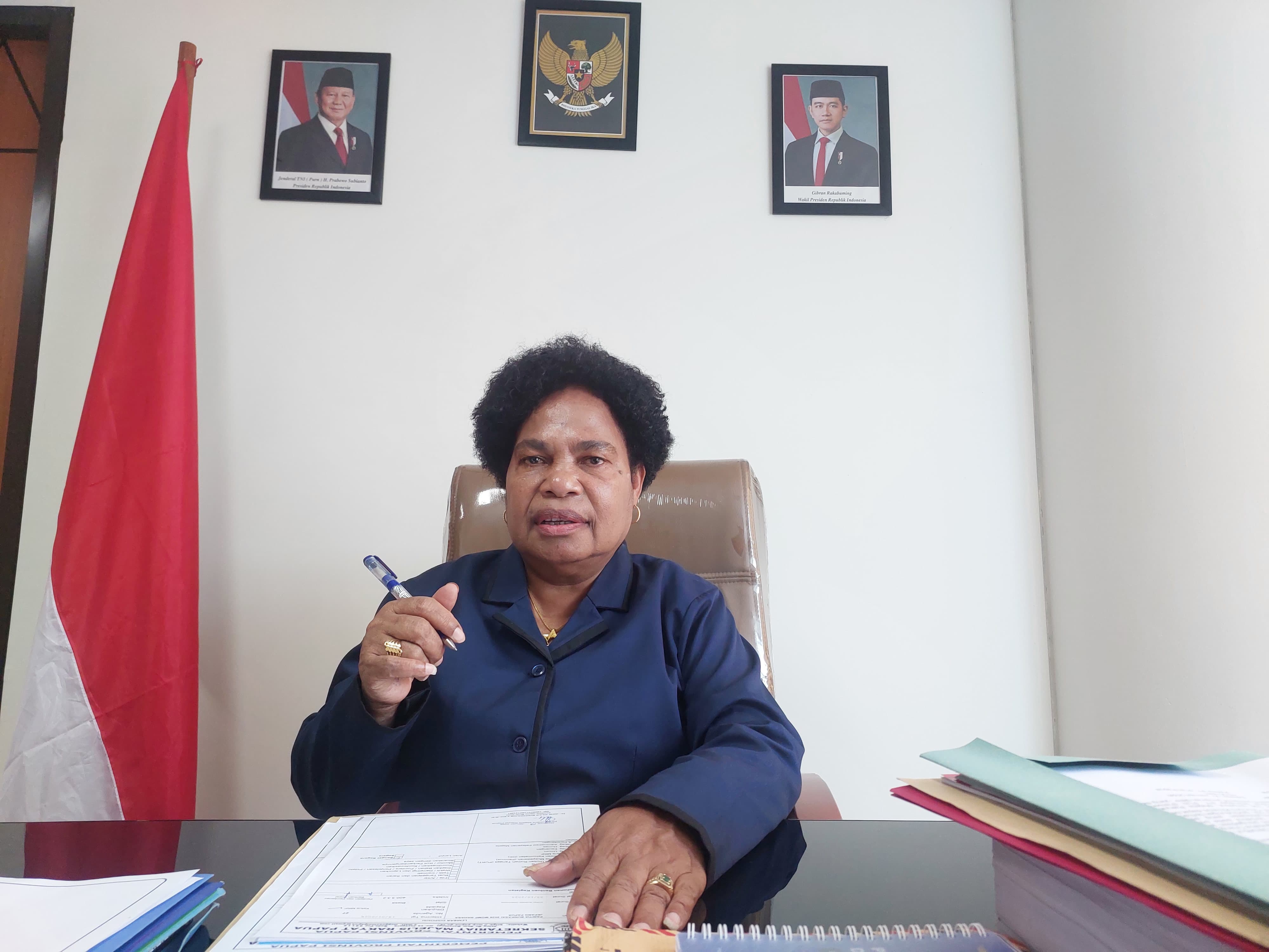 Nerlince Wamuar, Ketua MRP.(Ceposonline.com/Karolus Daot)