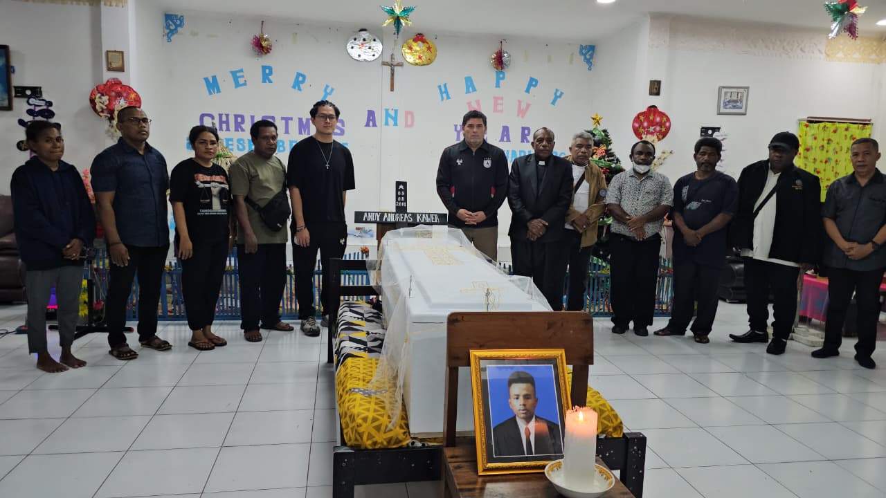 Bela Sungkawa, Manajemen Persipura Datangi Keluarga Suporter yang Meninggal