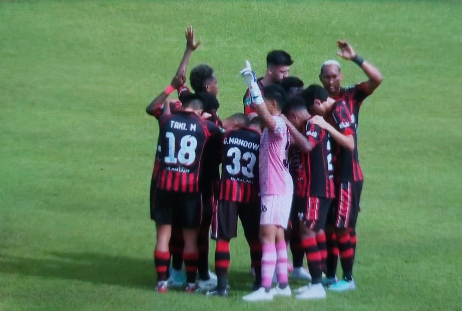 Artur Veira Bawa Persipura Unggul Cepat atas Persiku Kudus.