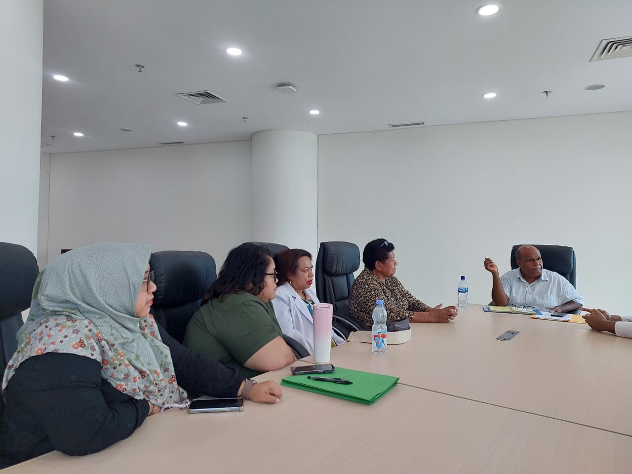 Komite Koordinasi Pendidikan RSUD Jayapura datangi MRP, sampaikan aspirasi, Jumat (30/1/2026) (CEPOSONLINE.COM/KAREL)