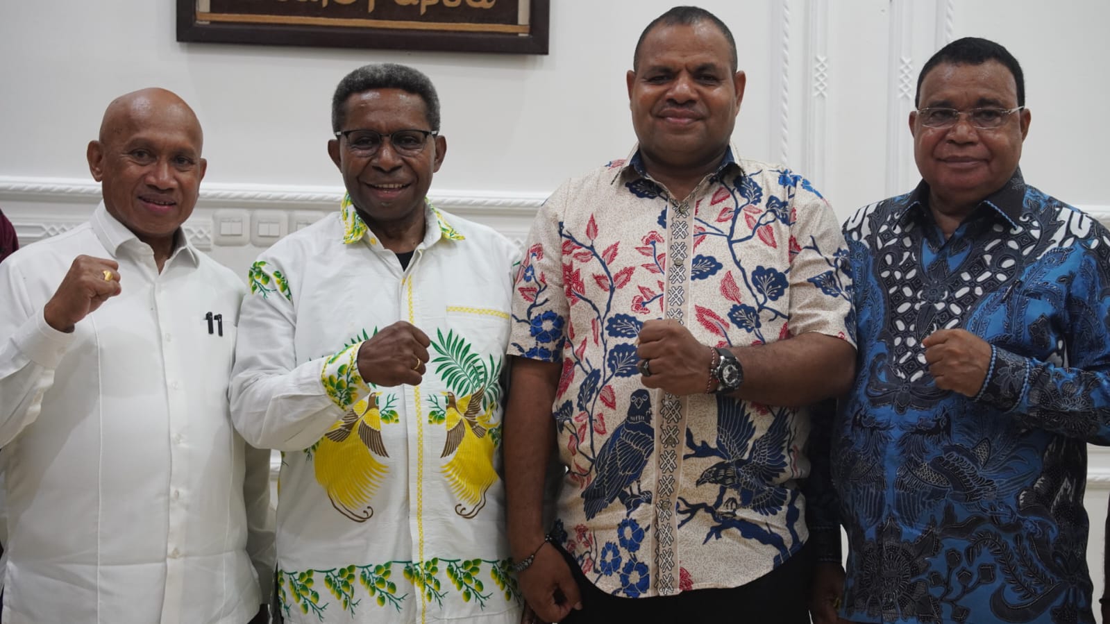 Empat bupati di wilayah adat Saireri usai pertemuan terbatas di Gedung Negara BBN 1, Kamis (12/2/2026).(Ceposonline.com/Ismail)