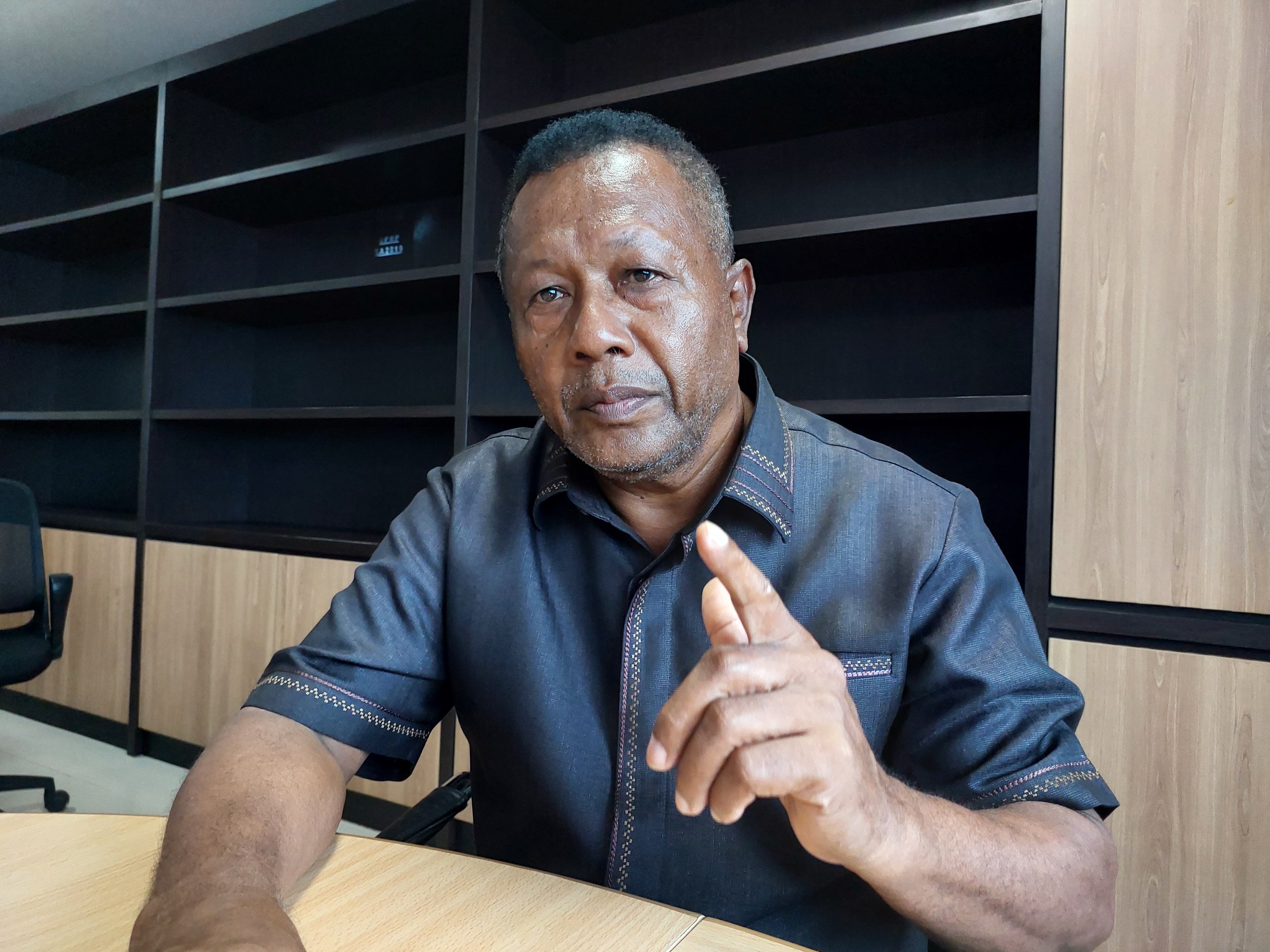 Anggota DPR Papua Erik Ohee. (CEPOSONLINE.COM/KAREL)