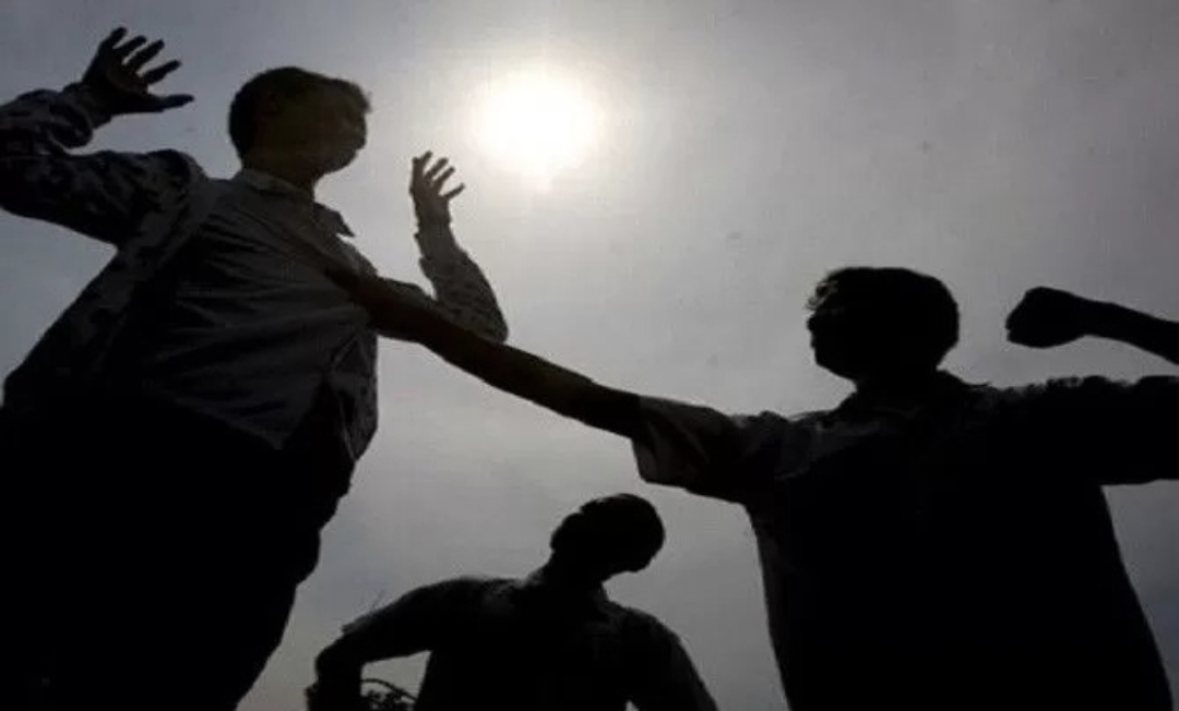 Ilustrasi bentrokan.