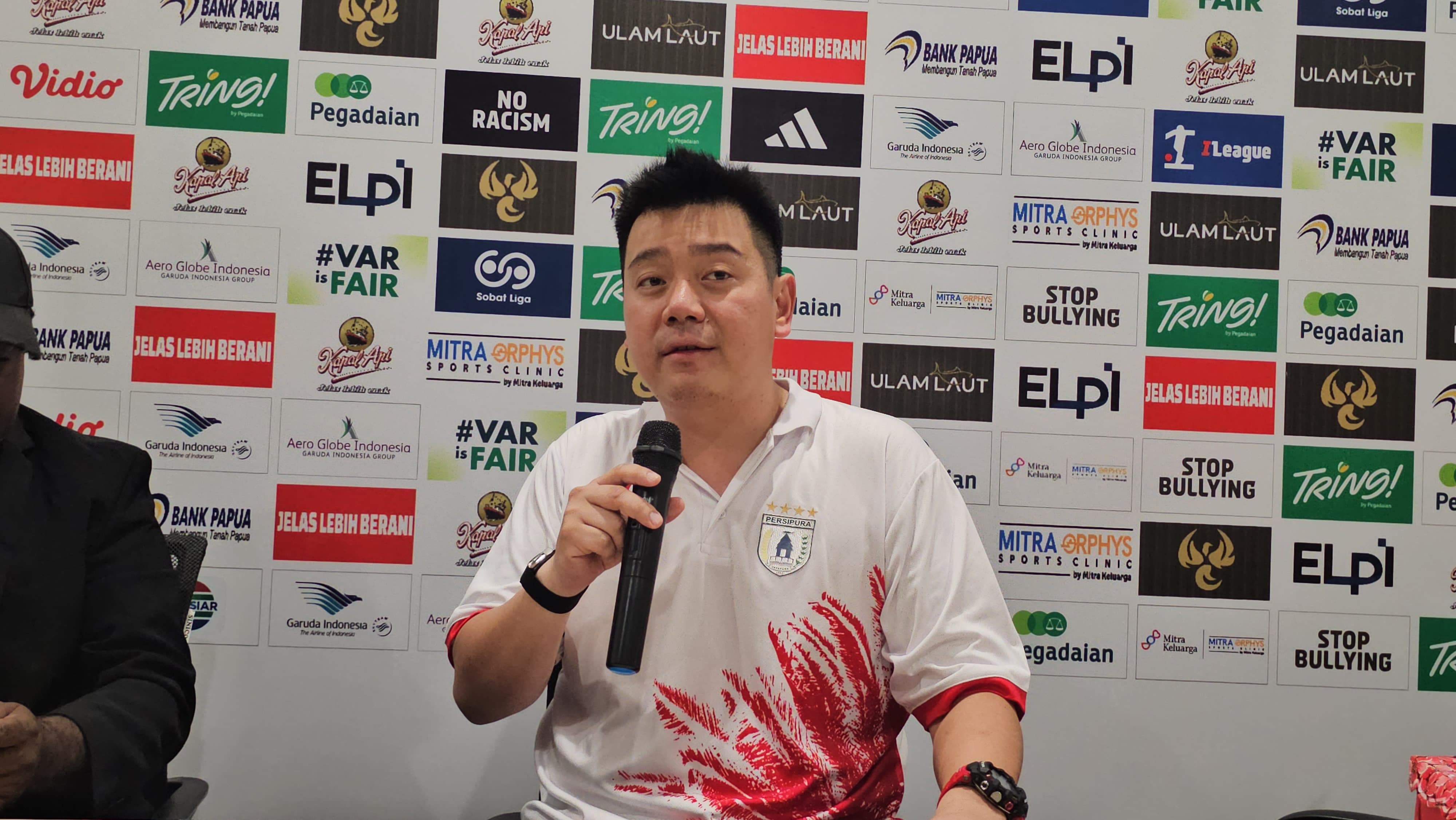 Manager Persipura, Owen Rahadyian. (CEPOSONLINE.COM/HANS PALEN).