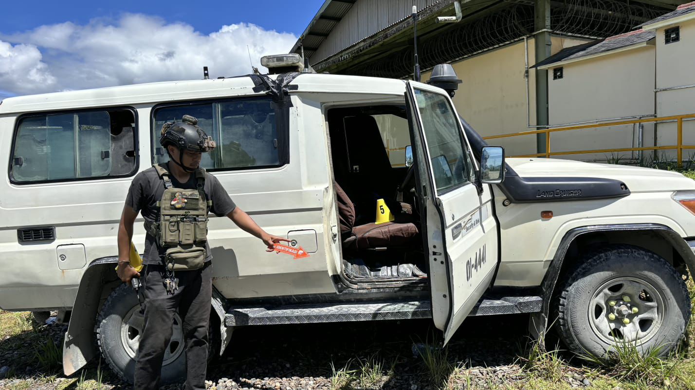 Proses olah TKP yang dilaksanakan oleh tim gabungan Satgas ODC 2026 bersama Polres Mimika di Mile Post 50, Senin 16 Februari 2026, (Foto: Istimewa).