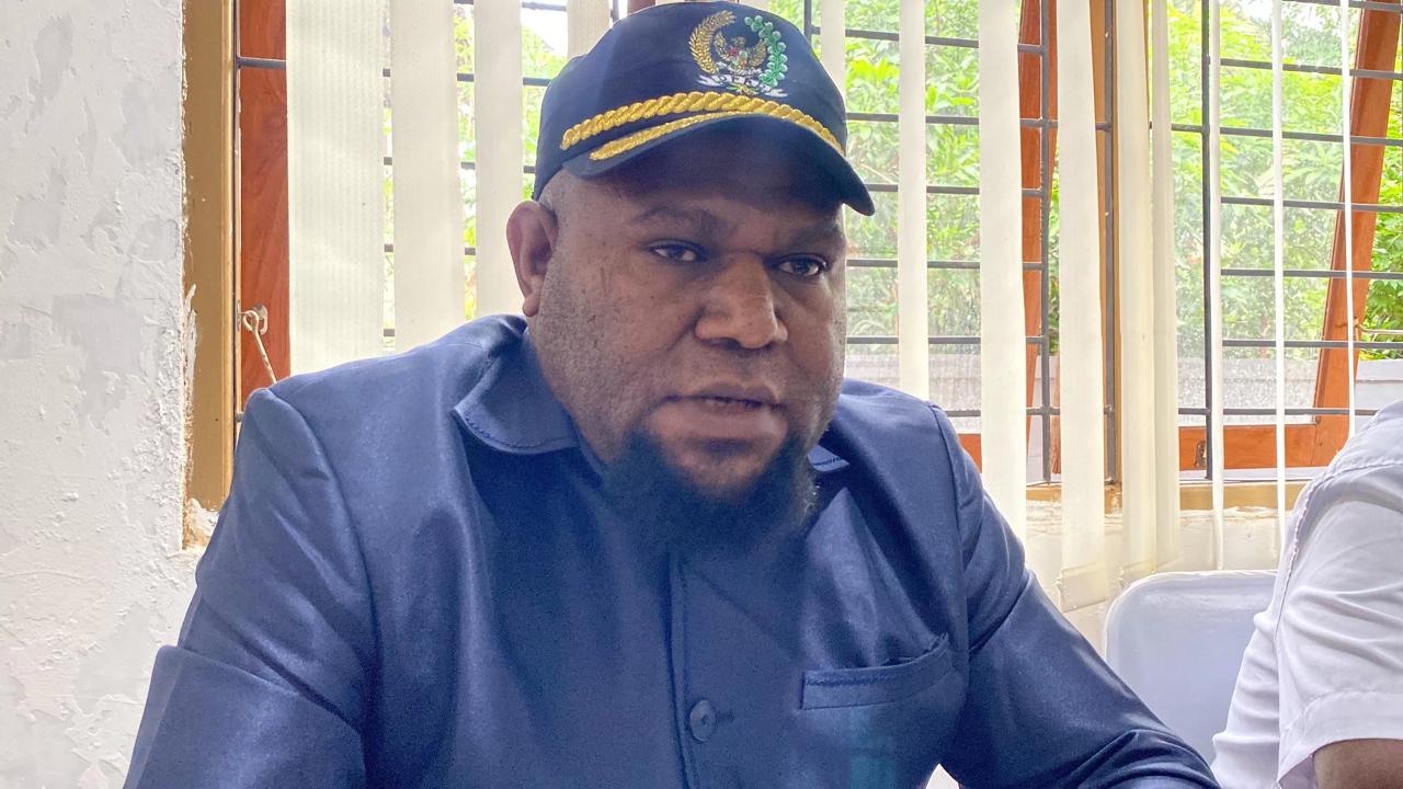  Anggota DPR Papua Tengah, Donatus Mote (CEPOSONLINE.COM/THERESIA F. TEKEGE).