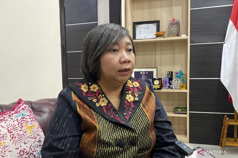 Ketua Komnas HAM Anis Hidayah menjawab pertanyaan wartawan di Kantor Komnas HAM RI, Jakarta, Selasa (24/2/2026). (Ceposonline.com/ANTARA/Fath Putra Mulya)