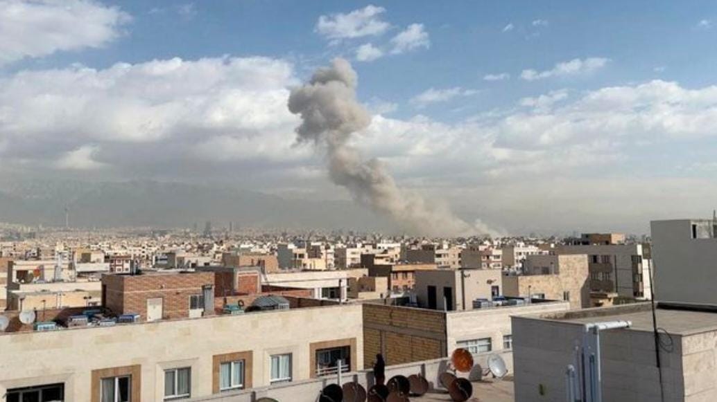 Amerika Serikat (AS) dan Israel meluncurkan serangan militer besar-besaran ke berbagai wilayah di Iran, termasuk ibu kota Teheran, pada Sabtu (28/2/2026) pagi waktu setempat. (CNBCINDONESIA.COM) 