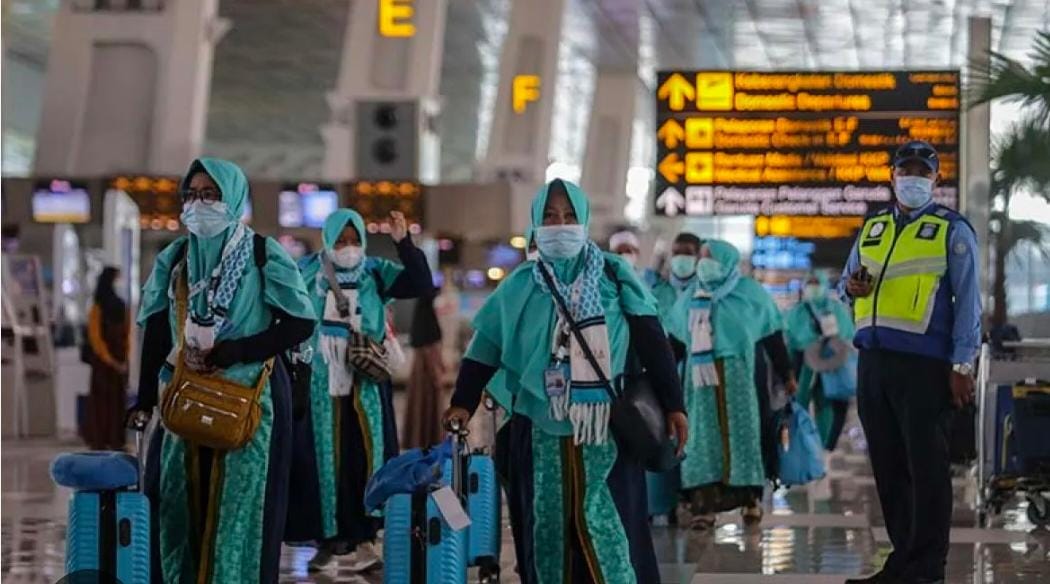 Ilustrasi jamaah umroh yang akan berangkat ke tanah suci. (ANTARA) 