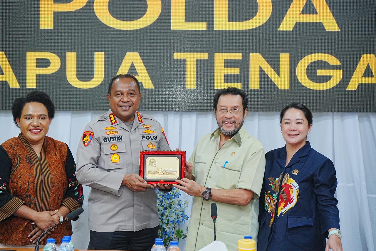 Wakapolda Papua Tengah, Gustav Robby Urbinas saat menerima kunjungan kerja DPD RI Dapil Papua Tengah. (CEPOSONLINE.COM/HUMAS POLDA Papua Tengah).
