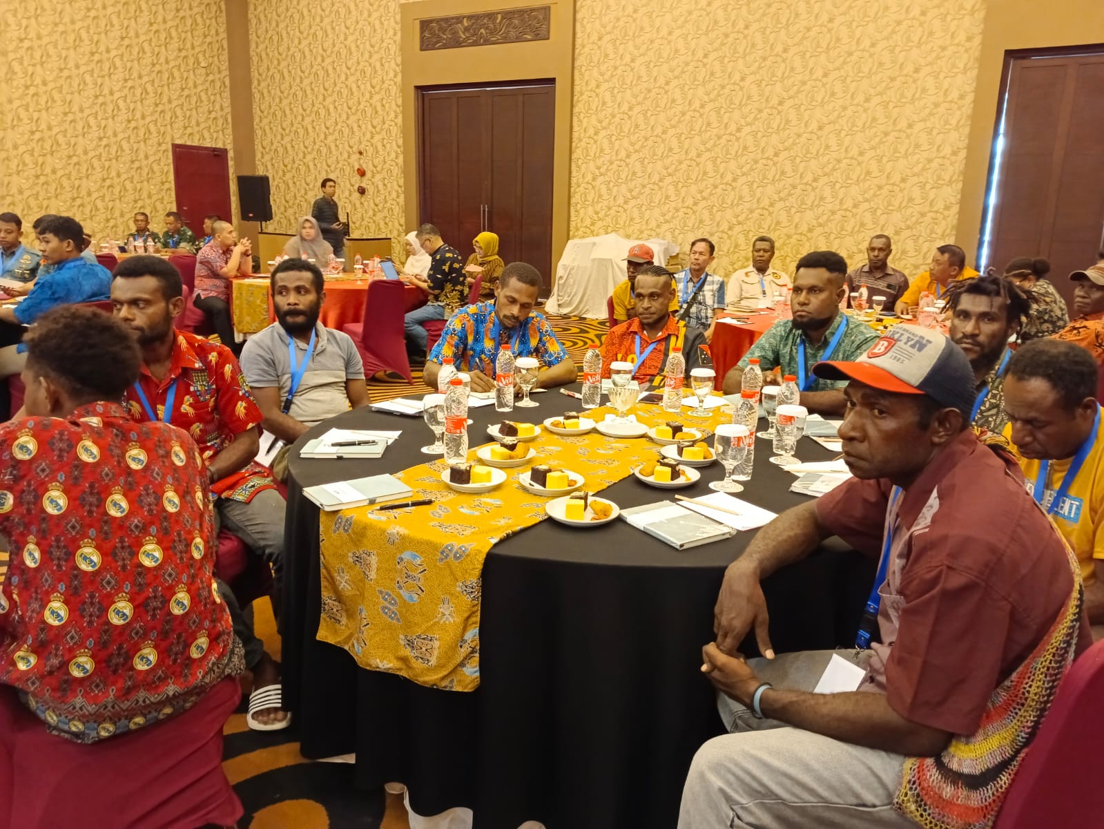 Para nelayan lokal Merauke saat mengikuti fasilitasi pemberdayaan masyarakat pesisir peduli keamanan, keselamatan, dan penengakan hukum batas wilayah laut, di Merauke, Kamis (12/3/2026).