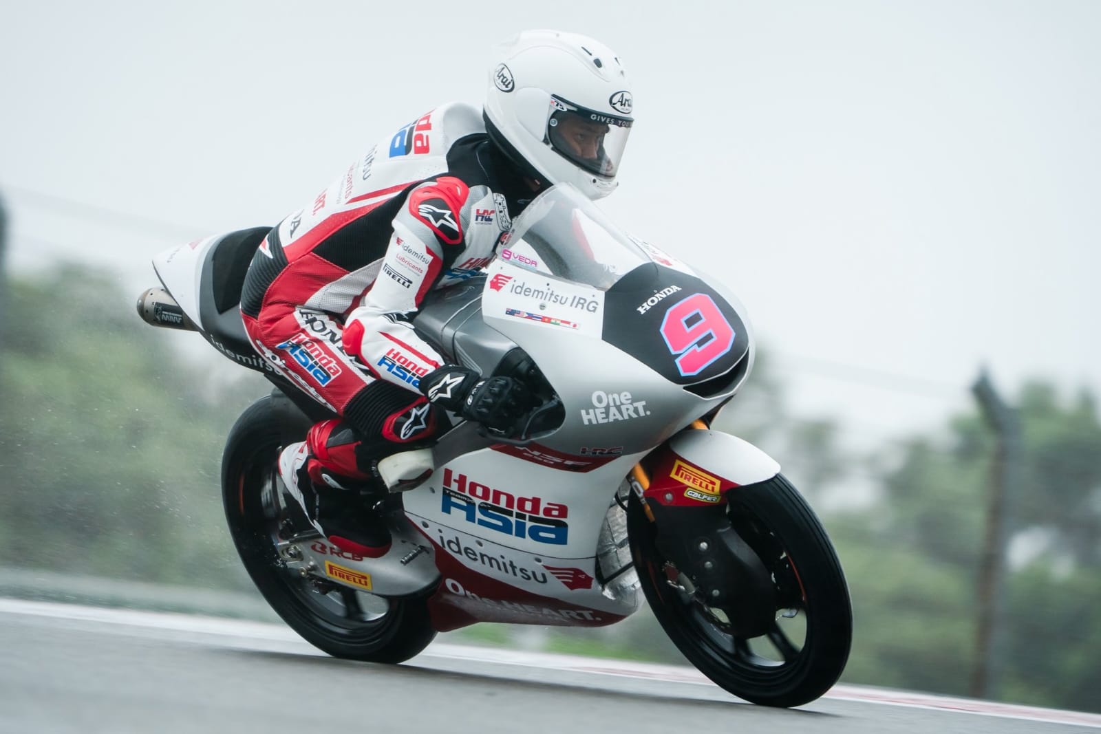 Honda Team Asia Pembalap muda Indonesia, yang tampil di Moto3 Veda Ega Pratama.