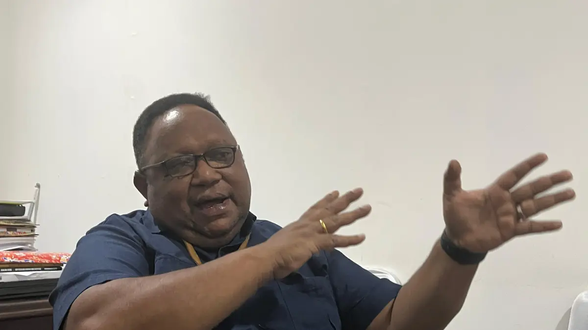Wakil Ketua IV DPR Papua Tengah, John NR Gobai. (CEPOSONLINE.COM/THERESIA F. TEKEGE)&nbsp;