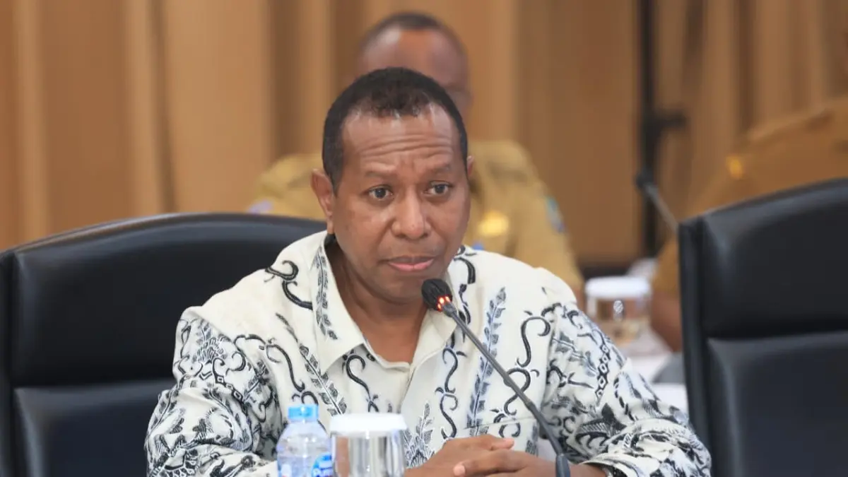 Gubernur Papua Selatan Apolo Safanpo saat memberikan &nbsp;keterangan pada pertemuan 6 gubernur di Tanah Papua dengan DJPK Kemenkeu di Jakarta, Senin (13/4/2026)&nbsp;