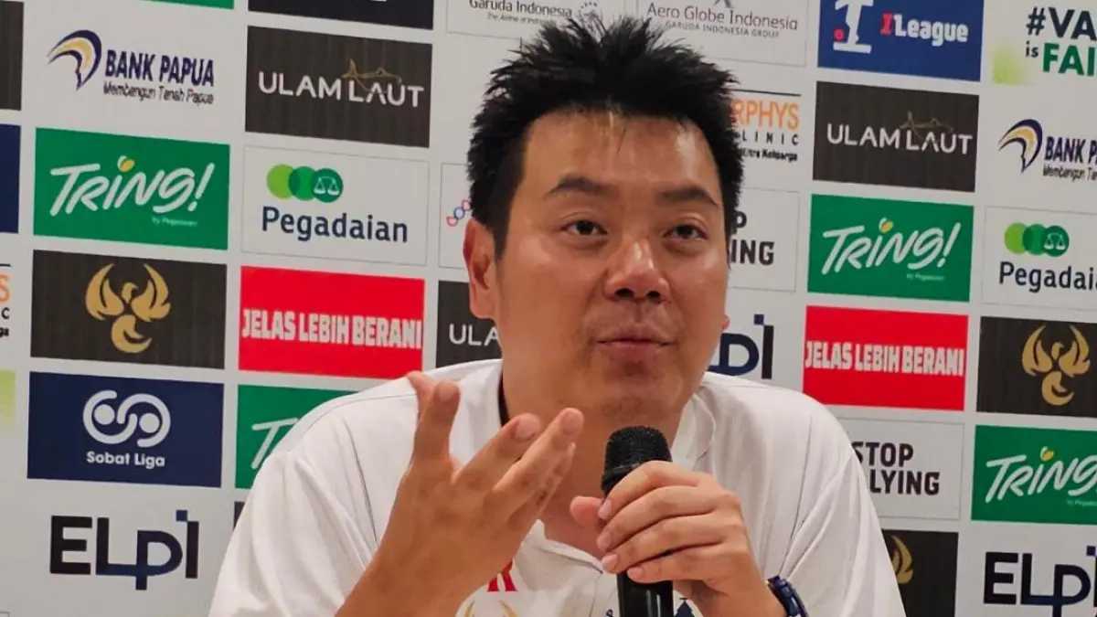 Manager Persipura, Owen Rahadiyan. (CEPOSONLINE.COM/HANS PALEN).