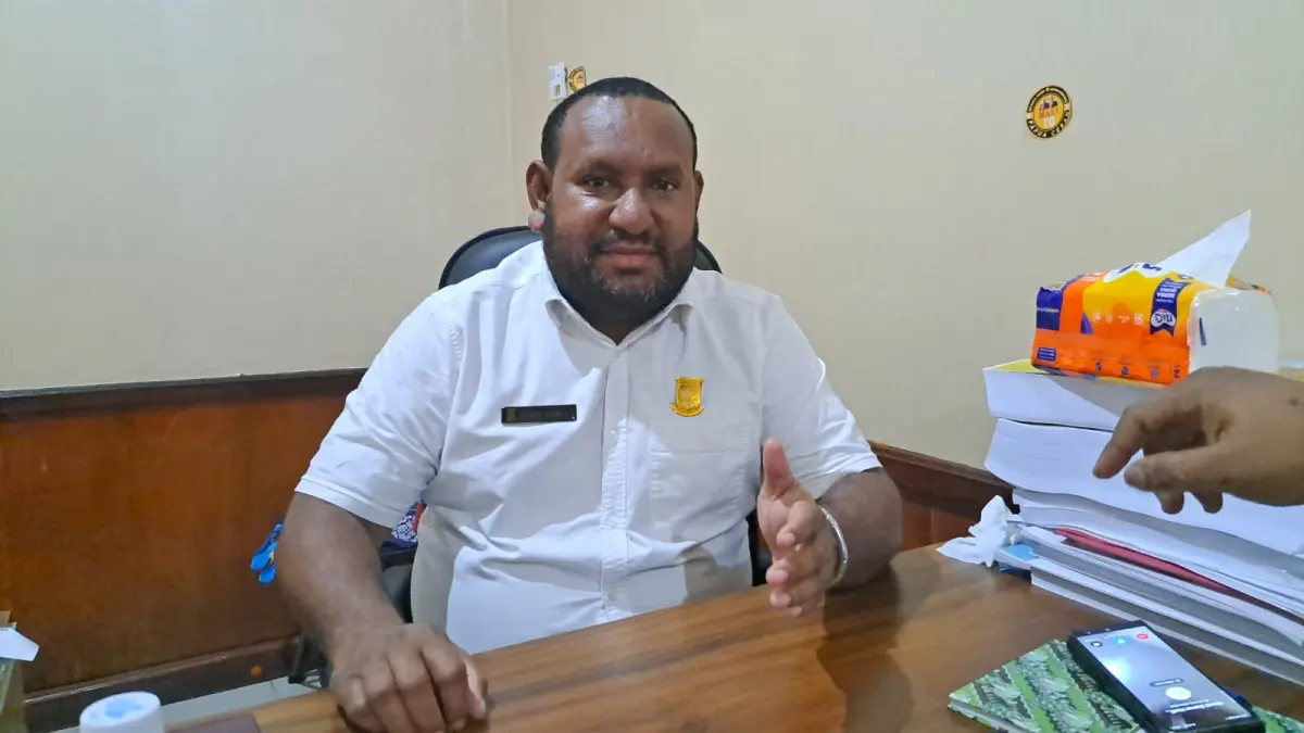 Anggota Komisi D DPRK Kota Jayapura, Barend Barto Taniauw. (Ceposonline.com/Takim)