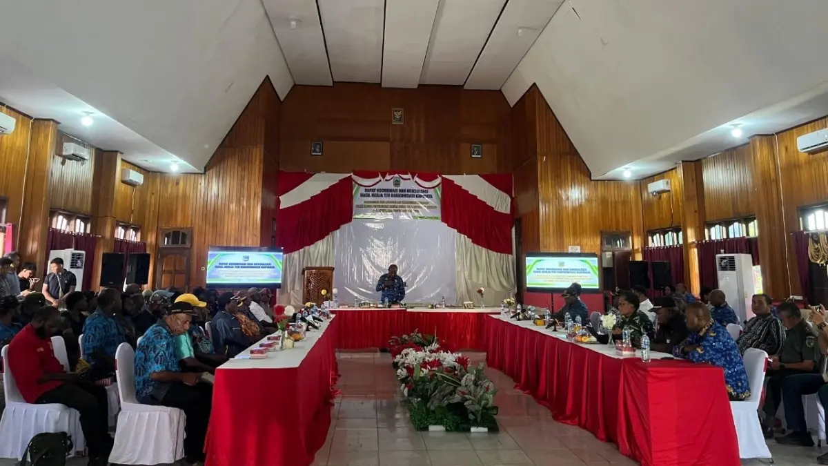 Rakor konsultasi hasil kerja tim Harmonisasi Kapiraya dalam rangka mempercepat penyelesaian konflik sosial tapal batas adat di wilayah Kapiraya. (CEPOSONLINE.COM/THERESIA F. TEKEGE)&nbsp;