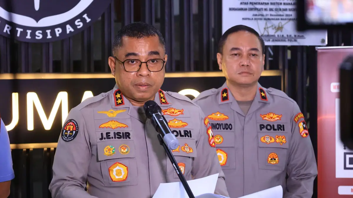 Kadiv Humas Polri Irjen Johnny Eddizon Isir saat memberikan keterangan kepada awak media di Jakarta. (Polri)
