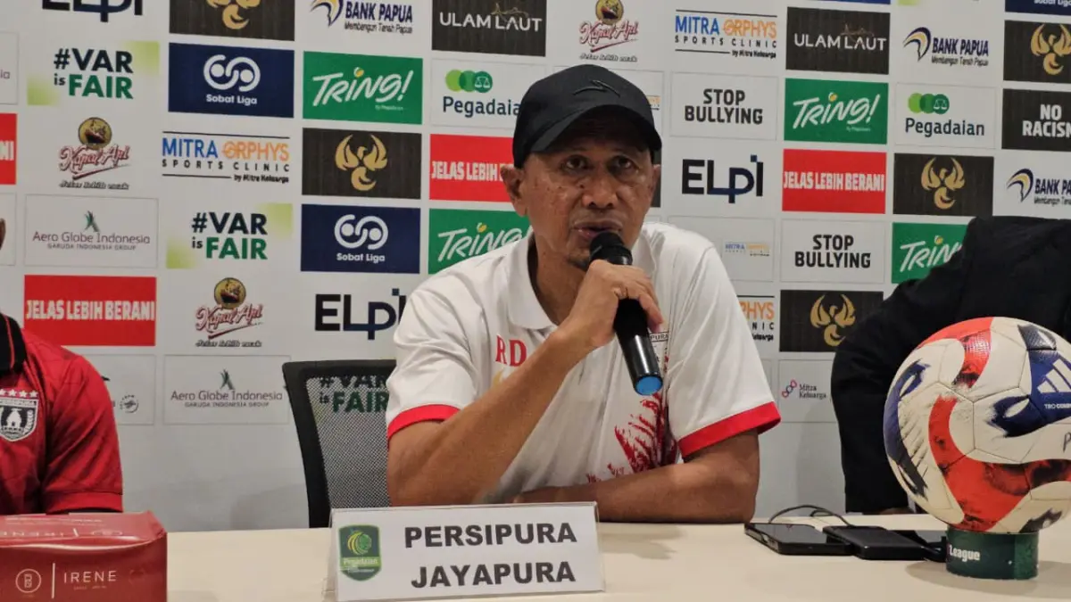 
Pelatih Persipura, Rahmad Darmawan. (CEPOSONLINE.COM/HANS PALEN).