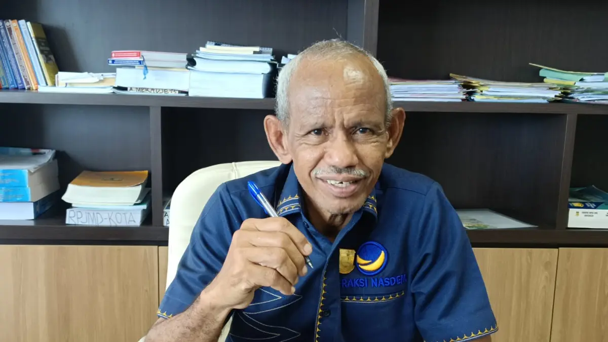 Alberth Merauje, Anggota Komisi IV DPR Papua. (CEPOSONLINE.COM/KAREL)