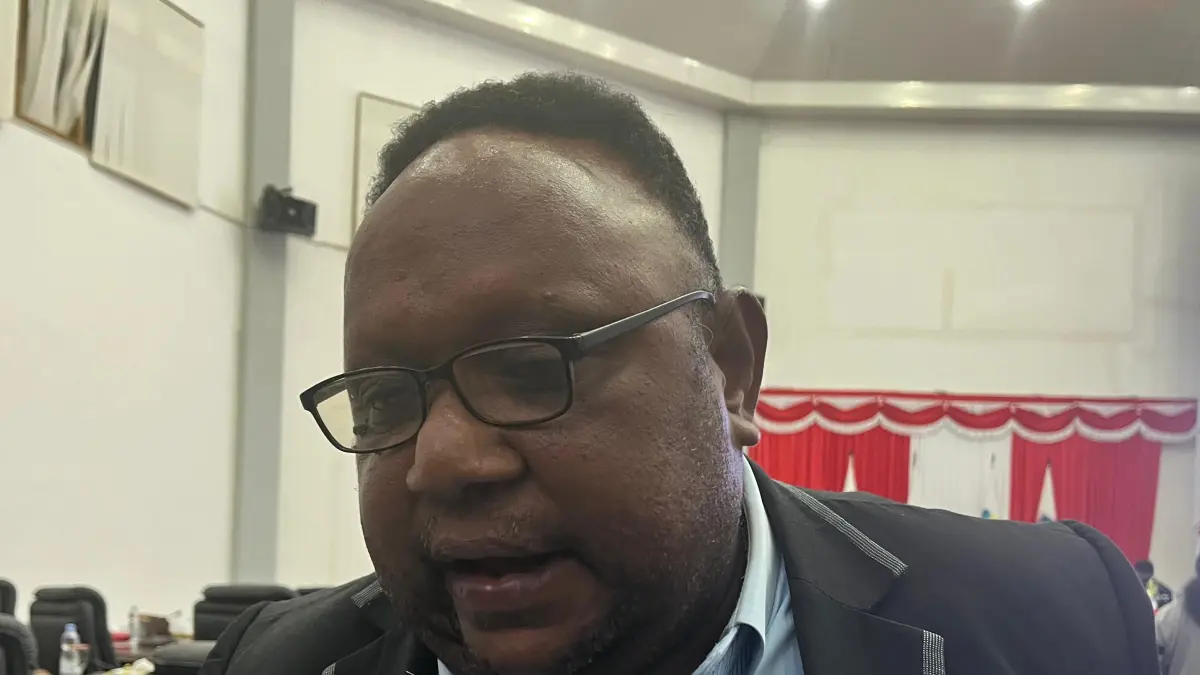 Wakil Ketua IV DPR Papua Tengah, John NR Gobai saat diwawancarai di ruang rapat DPR Papua Tengah. (CEPOSONLINE.COM/THERESIA F. TEKEGE)&nbsp;