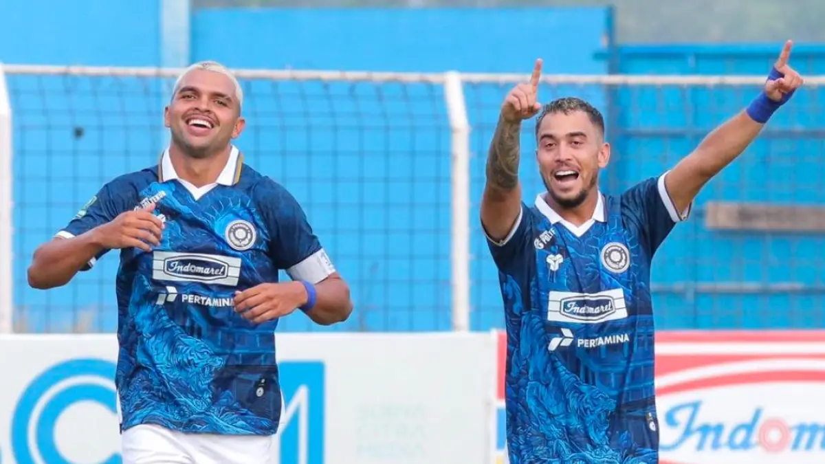 ANDALAN: Striker produktif Persiku Igor Costa (kiri) saat bermain menjamu Persiba Balikpapan di Stadion Wergu Wetan beberapa waktu lalu. (X.COM/PERSIKU) 