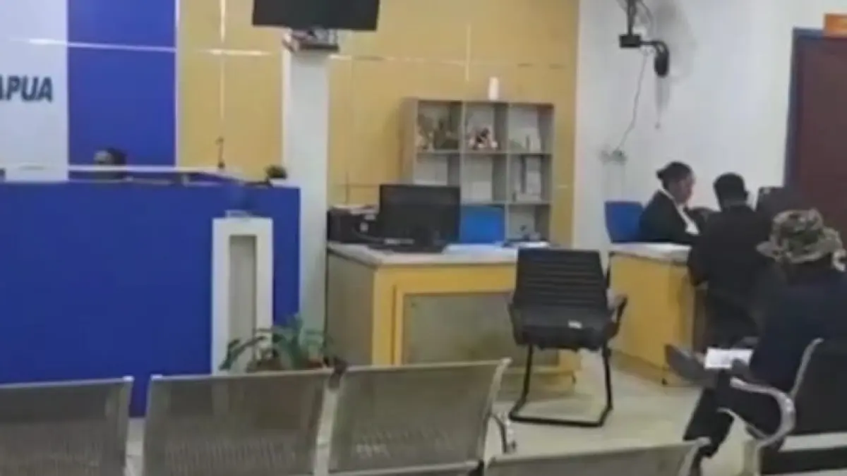 Bank Papua kantor cabang pembantu (KCP) Elelim kembali beroperasi pada Senin 20 April 2026. Bupati Yalimo memberi apresiasi terhadap dibukanya kembali Bank Papua.&nbsp;(CEPOSONLINE.COM/HUMAS) 



