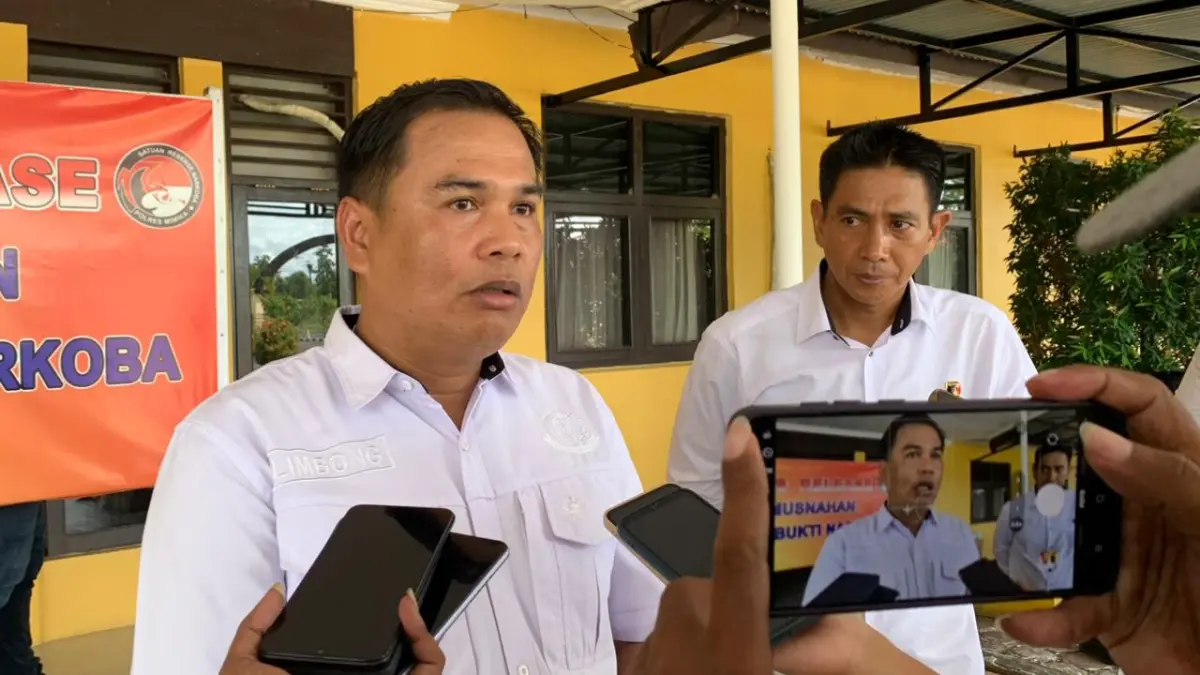 Kasat Resnarkoba Polres Mimika, Iptu Y. Rante Limbong  (CEPOSONLINE.COM/MOH. WAHYU WELERUBUN).